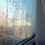 Запотевание пластиковых окон в доме
